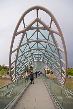 New bridge across the Mtkvari River, Kura River, Tbilisi, Georgia, Middle East