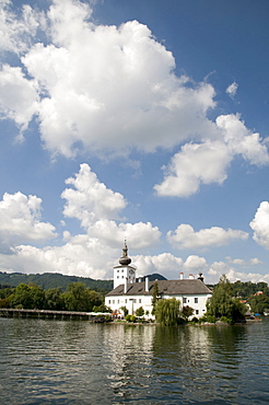 Schloss Orth Castle on Lake Traunsee in Gmunden, Salzkammergut Region, Upper Austria, Austria, Europe