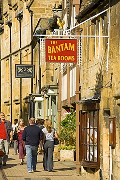 Historic village, Tea Rooms and shops, High Street, Chipping Campden, Cotswolds, Cotswold, Gloucestershire, England, United Kingdom, Europe