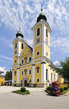 Pfarrkirche Maria Himmelfahrt deanery parish church of the Assumption, St. Johann, Tyrol, Austria, Europe