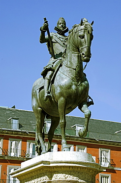 Equestrian statue of Philip III, Plaza Mayor, Madrid, Spain, Europe