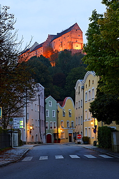 Burg zu Burghausen castle above the old town, Burghausen, Upper Bavaria, Bavaria, Germany, Europe