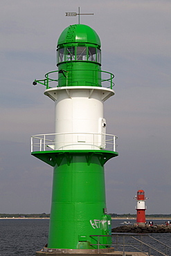 Lighthouse at the harbour entrance, Warnemuende district, Rostock, Mecklenburg-Western Pomerania, Germany, Europe