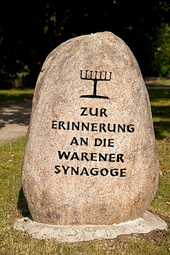 Memorial stone commemorating the synagogue of Waren, climatic health-resort of Waren on Lake Mueritz, Mecklenburg Lake District, Mecklenburg-Western Pomerania, Germany, Europe