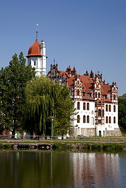 Schloss Basedow Castle, Mecklenburg Switzerland, Mecklenburg-Western Pomerania, Germany, Europe