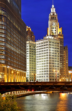 Night shot, IRV Kupcinet Bridge, River Loop, Trump International Tower, Wrigley Building, Tribune Tower, Chicago, Illinois, United States of America, USA, North America