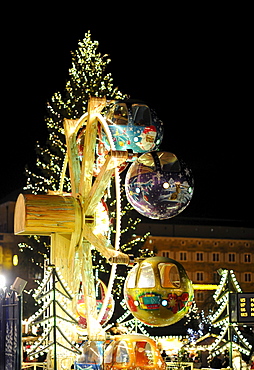 Carousel in front of Koenigsbau Palace, Christmas Market, Stuttgart, Baden-Wuerttemberg, Germany, Europe