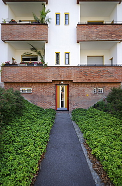 Schoenlanker Strasse housing estate by architect Bruno Taut, Ernst-Fuerstenberg-Strasse, Berlin Modernism Housing Estate, Prenzlauer Berg, Pankow, Berlin, Germany, Europe