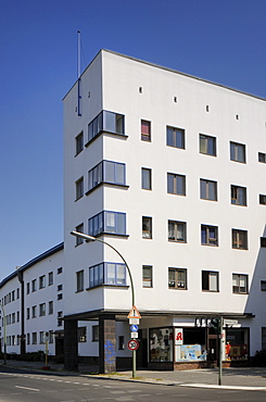 Weisse Stadt, White City, built in 1929-31 by Bruno Ahrends, Wilhelm Buening and Otto Rudolf Salvisberg, green settlement by Ludwig Lesser, Berlin Modernist Housing Estates, UNESCO World Heritage Site, Aroser Allee, Gotthardstrasse, Reinickendorf, Berlin,