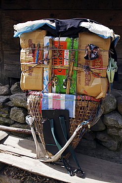 Carrying basket of the sherpa people of Nepal, Khumbu, Sagarmatha National Park, Nepal, Asia