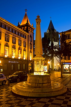 Night shot of a fountain, Funchal, Madeira, Portugal, Europe