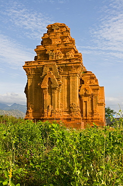 Cham Towers between Nha Trang and Mue, Vietnam, Asia