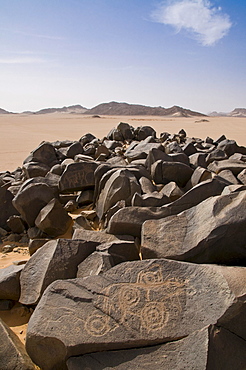 Rock carvings in Tadrat desert at Tasset, Algeria, Africa