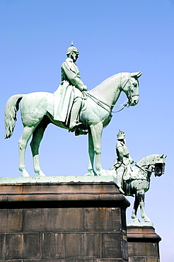 Equestrian statues of Emperor Friedrich Wilhelm I Barbarossa and Kaiser Wilhelm the Great, Imperial Palace, Goslar, Harz, Lower Saxony, Germany, Europe