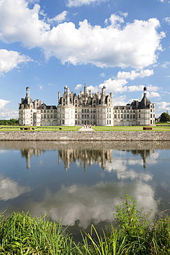 North facade with moat, Chateau de Chambord castle, Chambord, Departement Loir-et-Cher, Region Central, France, Europe