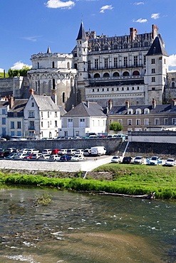 Old town with castle, Amboise, Department Indre-et-Loire, Region Centre, France, Europe