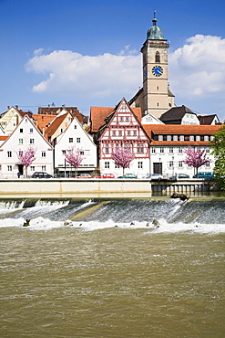 Nuertingen am Neckar, Neckar river with Stadtkirche Saint Laurentius, town church of St Lawrence, Baden-Wuerttemberg, Germany, Europe