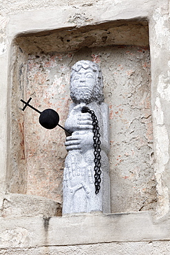 Saint on the wall of a fortified church, Weissenkirchen in the Wachau, Waldviertel, Lower Austria, Austria, Europe