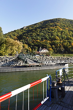 Danube ferry, St. Lorenz, Dunkelsteinerwald area, Wachau, Mostviertel district, Lower Austria, Austria, Europe