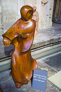 Annunciation, wooden sculpture by Ernst Blensdorf, 1957, Salisbury Cathedral interior, Salisbury, Wiltshire, England, United Kingdom, Europe