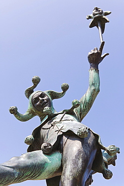 The Jester statue by James Butler, Henley Street, Stratford-upon-Avon, Warwickshire, England, United Kingdom, Europe