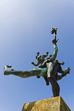 The Jester statue by James Butler, Henley Street, Stratford-upon-Avon, Warwickshire, England, United Kingdom, Europe