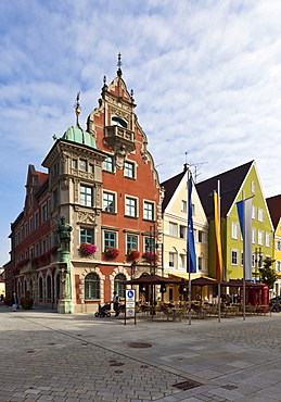 Town Hall and Marienplatz square, Mindelheim, Swabia, Unterallgaeu district, Bavaria, Germany, Europe