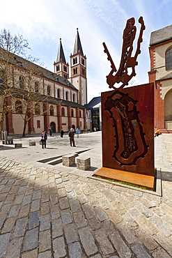 Cathedral of St. Kilian or Wuerzburg Cathedral, Wuerzburg diocese, Kardinal-Doepfner-Platz square, Wuerzburg, Bavaria, Germany, Europe