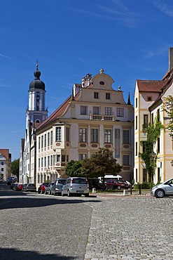 Historic district, church of St. Peter at the back, Neuburg an der Donau, Bavaria, Germany, Europe