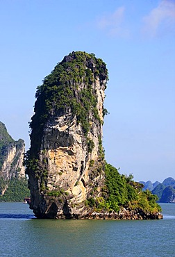 Halong Bay, Unesco World Heritage Site, North Vietnam, Vietnam, Asia