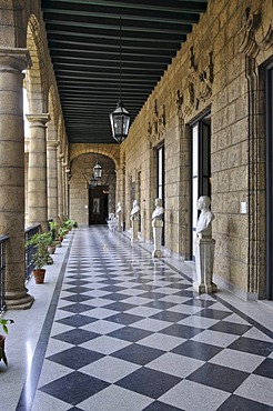 Arcades at the Palacio de los Capitanes Generales Palace, Plaza de Armas square, Havana, historic district, Cuba, Caribbean, Central America