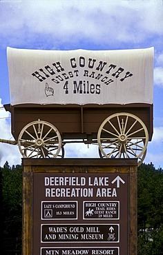 Sign of recreation area, Deerfield Lake, Dakota, USA