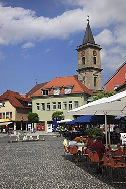 Market place and Pfarrkirche Mariae Himmelfahrt parish church of the Assumption, Bad Neustadt an der Saale, Landkreis Rhoen-Grabfeld district, Lower Franconia, Bavaria, Germany, Europe