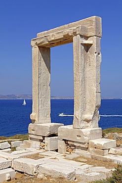 Portara or gate of the Temple of Apollo, Naxos town, Naxos island, Cyclades, Aegean Sea, Greece, Europe