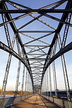 Old Harburg Elbe Bridge, south side, iron bridge, historic portal bridge built from 1897 to 1899, district of Harburg, Hanseatic City of Hamburg, Germany, Europe