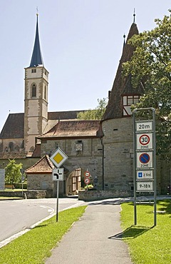 St. Veit's Church and Roedelseer Tor gate, Iphofen, Lower Franconia, Bavaria, Germany, Europe