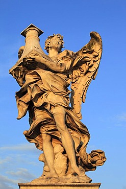 Angel figure on the Ponte Sant'Angelo bridge, Rome, Italy, Europe