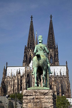 Monument to Kaiser Wilhelm, Cologne Cathedral, Cologne, North Rhine-Westphalia, Germany, Europe