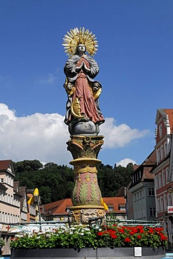 Marienbrunnen Fountain, 1686, market square, Schwaebisch Gmuend, Baden-Wuerttemberg, Germany, Europe