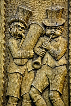 Carved musicians in Drosselgasse lane, Ruedesheim am Rhein, Middle Rhine Valley, UNESCO World Heritage Site, Rhineland-Palatinate, Germany, Europe