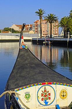 Traditional boat "Moliceiro", Canal central, Aveiro, Beiras region, Portugal, Europe