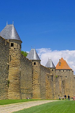 La Cite, medieval fortified town, Carcassonne, Aude, Languedoc-Roussillon, France, Europe