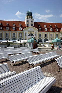 Spa hotel and promenade in the seaside resort and spa town of Binz, Ruegen island, Mecklenburg-Western Pomerania, Germany, Europe