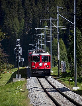 Rhaetische Bahn, RhB, Rhaetian Railway, Grisons, Switzerland, Europe