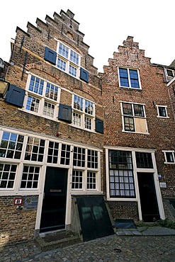 Historic warehouses of the cooper guild, Kuiperspoort storehouses, Middelburg, Walcheren peninsula, Zeeland province, Netherlands, Benelux, Europe