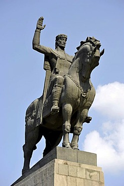 Equestrian statue, Monument of King Vakhtang Gorgasali, Avlabari district, Tbilisi, Georgia, Western Asia