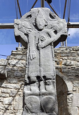 Doorty Cross, high cross in Kilfenora Cathedral, Burren, County Clare, Ireland, Europe