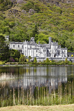 Kylemore Abbey, Connemara, County Galway, Republic of Ireland, Europe