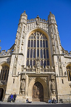 The Abbey Church of Saint Peter and Saint Paul, Bath Abbey, from Abbey Churchyard, Bath, Somerset, England, United Kingdom, Europe