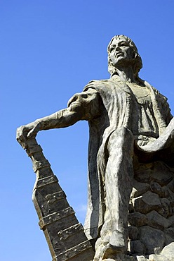 Christopher Columbus statue at the monastery Monasterio de la Rabida, Palos de la Frontera, Costa de la Luz, Huelva region, Andalucia, Spain, Europe